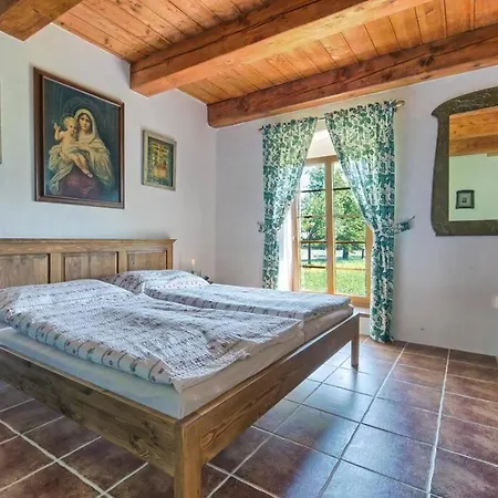 Holiday home Chalupa Milesin